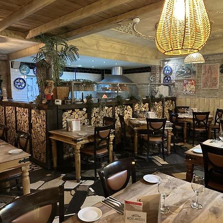 Michelangelos - Rooms, Restaurant & Bar غيتْسْهيد المظهر الخارجي الصورة